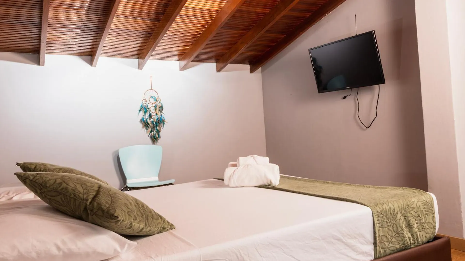Hotel Casa 73 Deluxe 메딜린