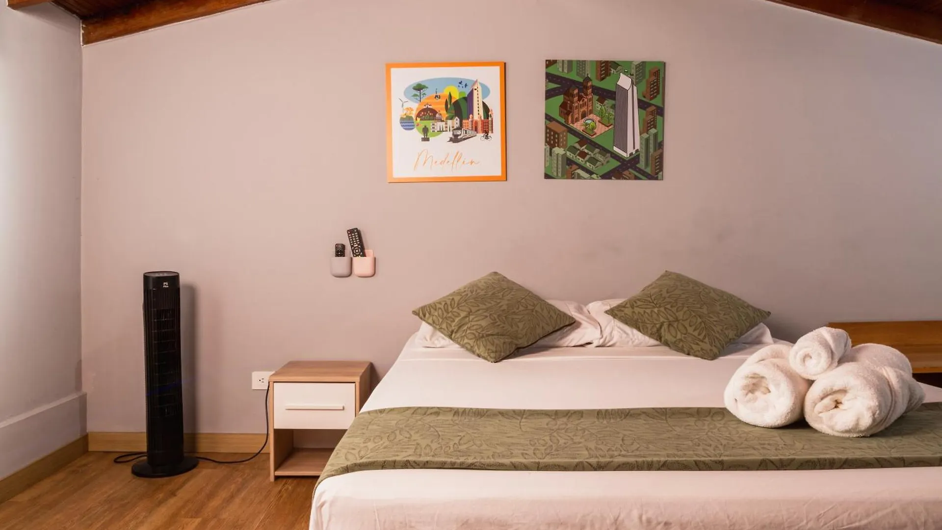 Hotel Casa 73 Deluxe 메딜린 3*,