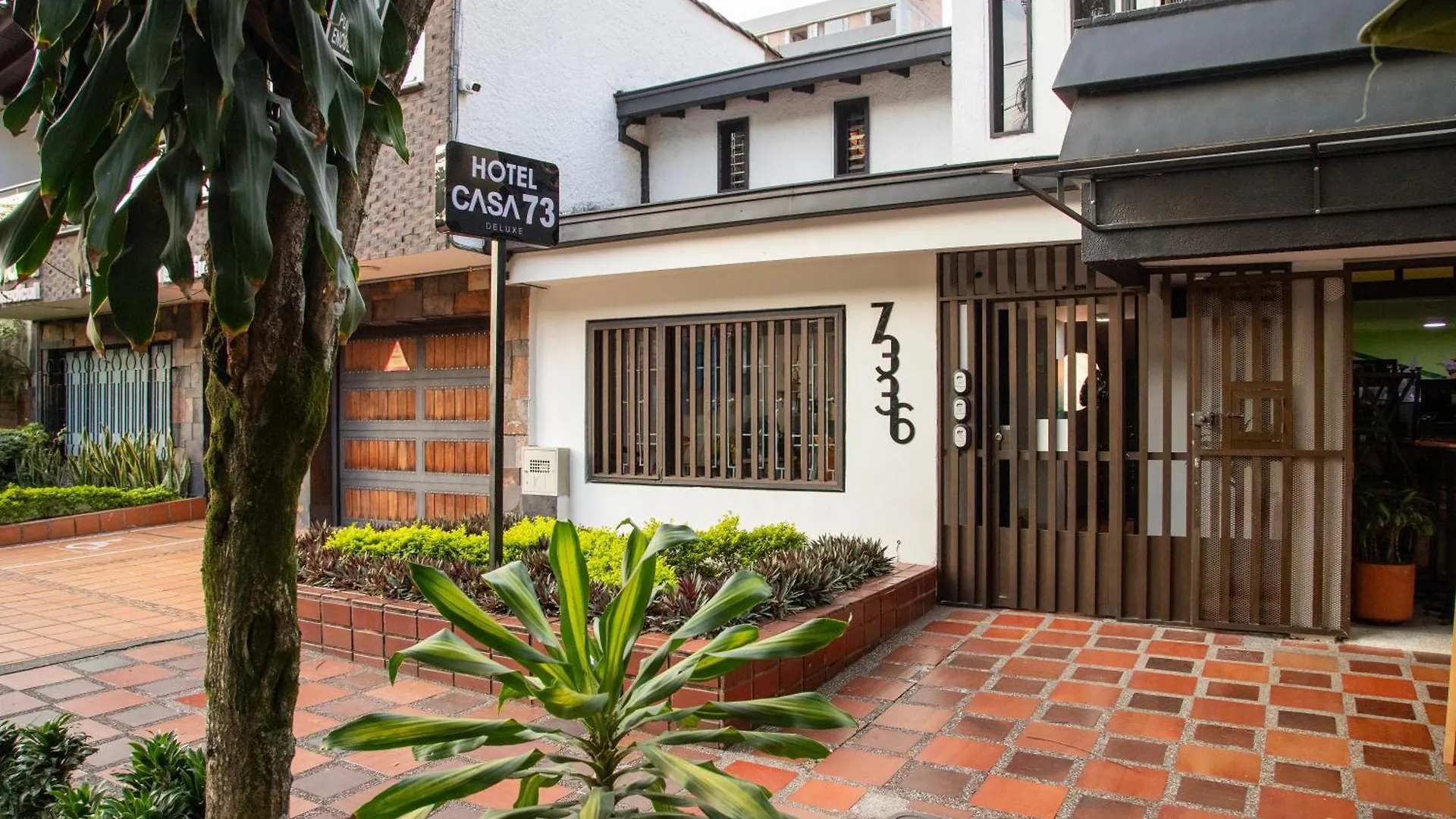 Hotel Casa 73 Deluxe 메딜린