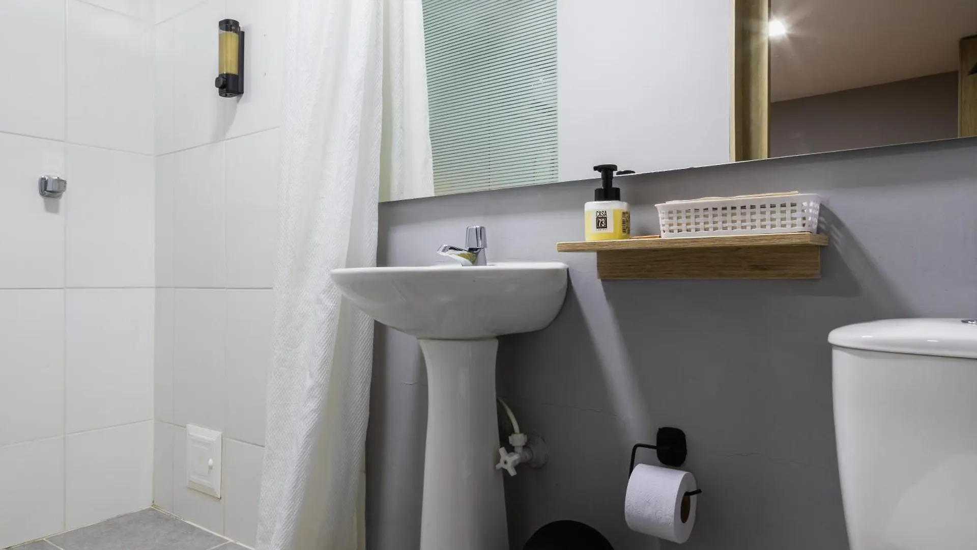 Hotel Casa 73 Deluxe 메딜린
