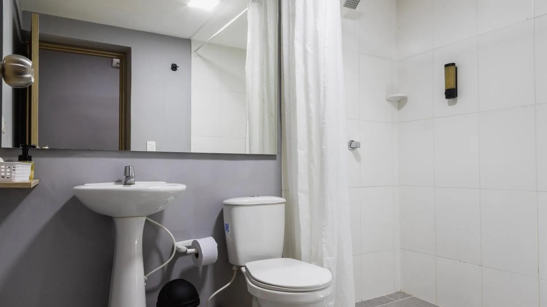 Hotel Casa 73 Deluxe 메딜린