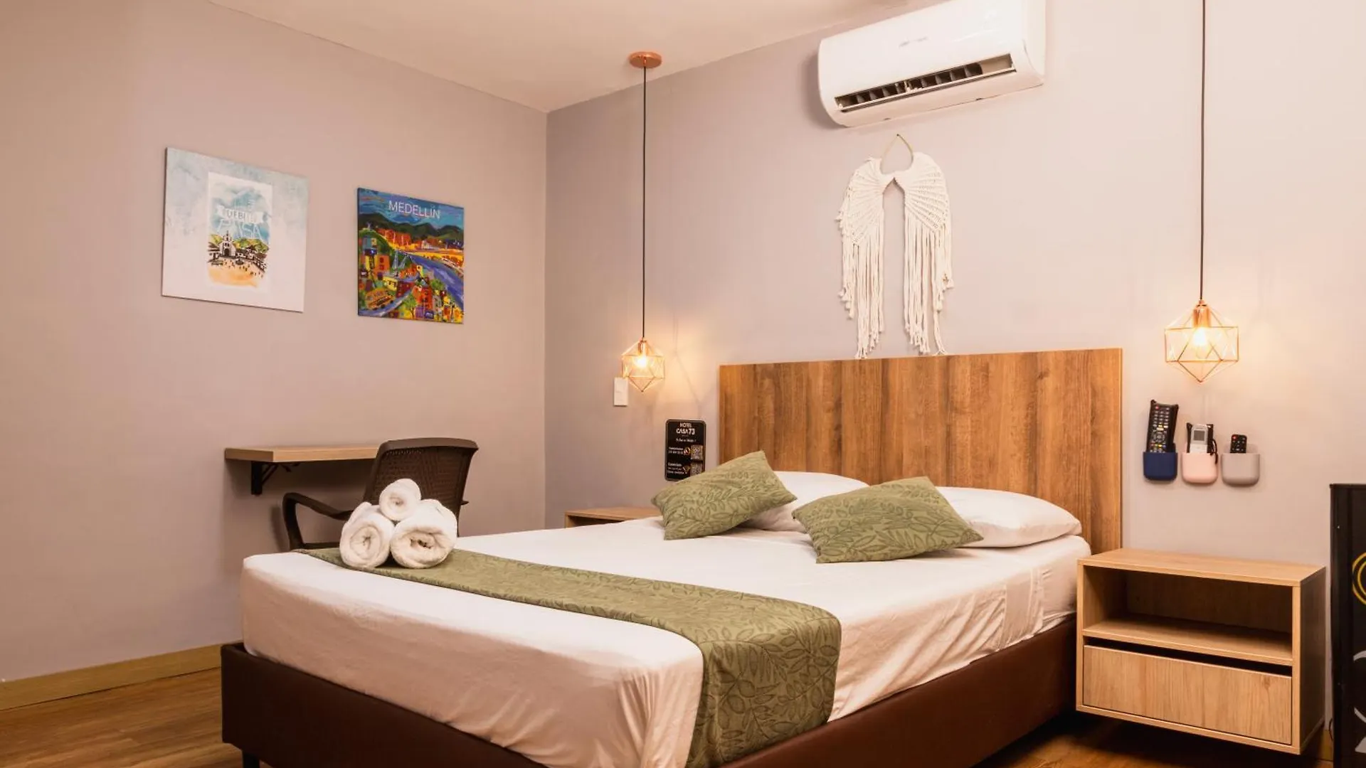 Hotel Casa 73 Deluxe 메딜린