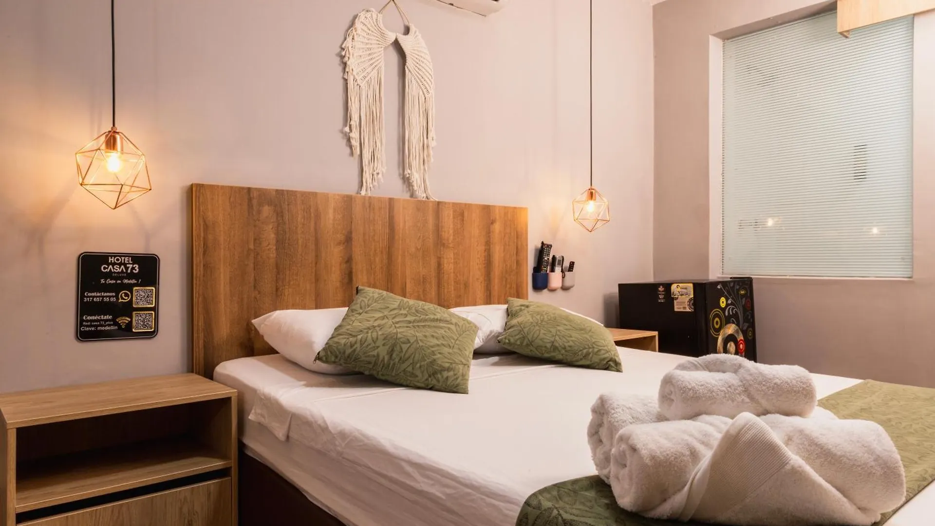 Hotel Casa 73 Deluxe 메딜린