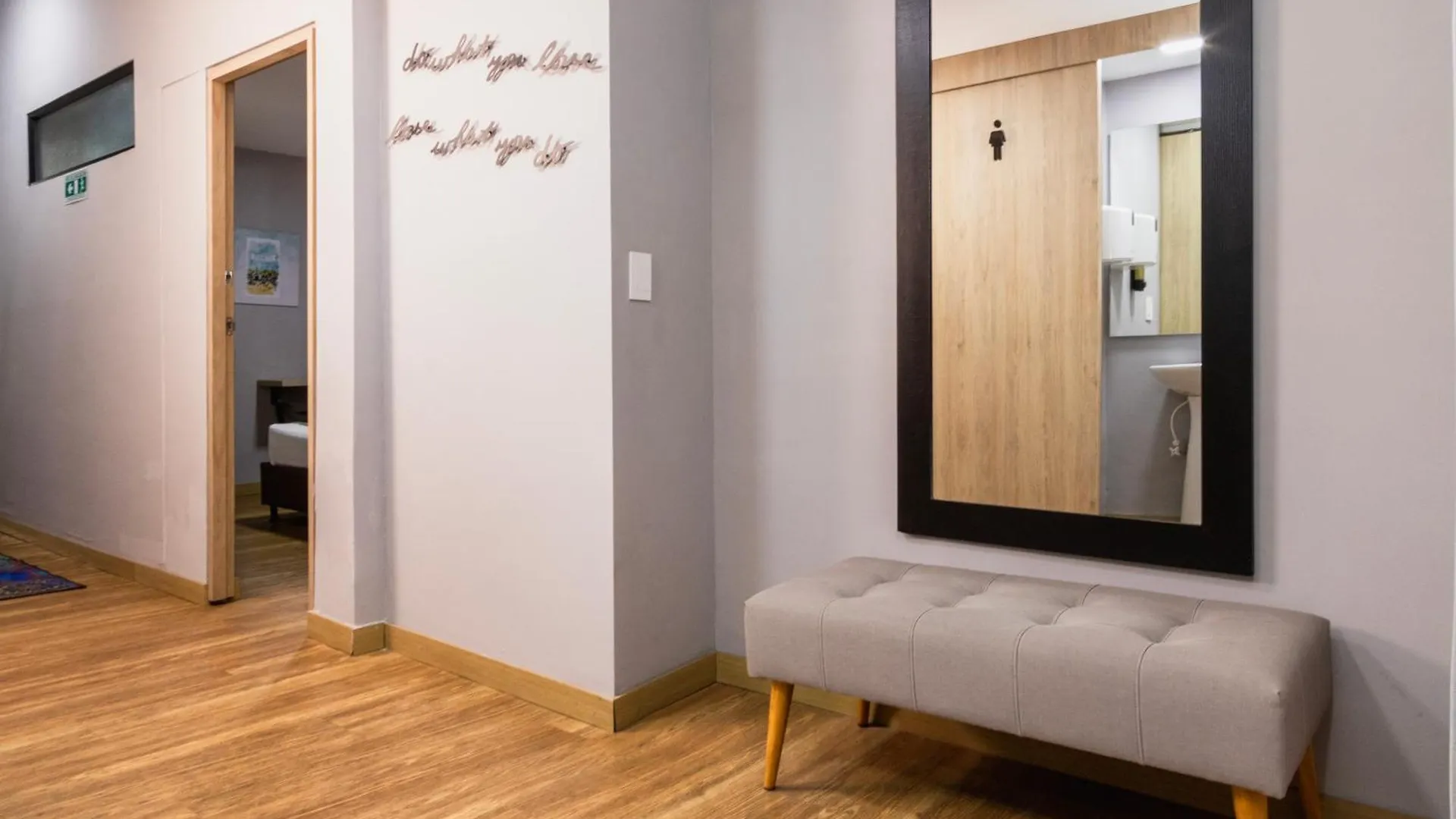 Hotel Casa 73 Deluxe 메딜린