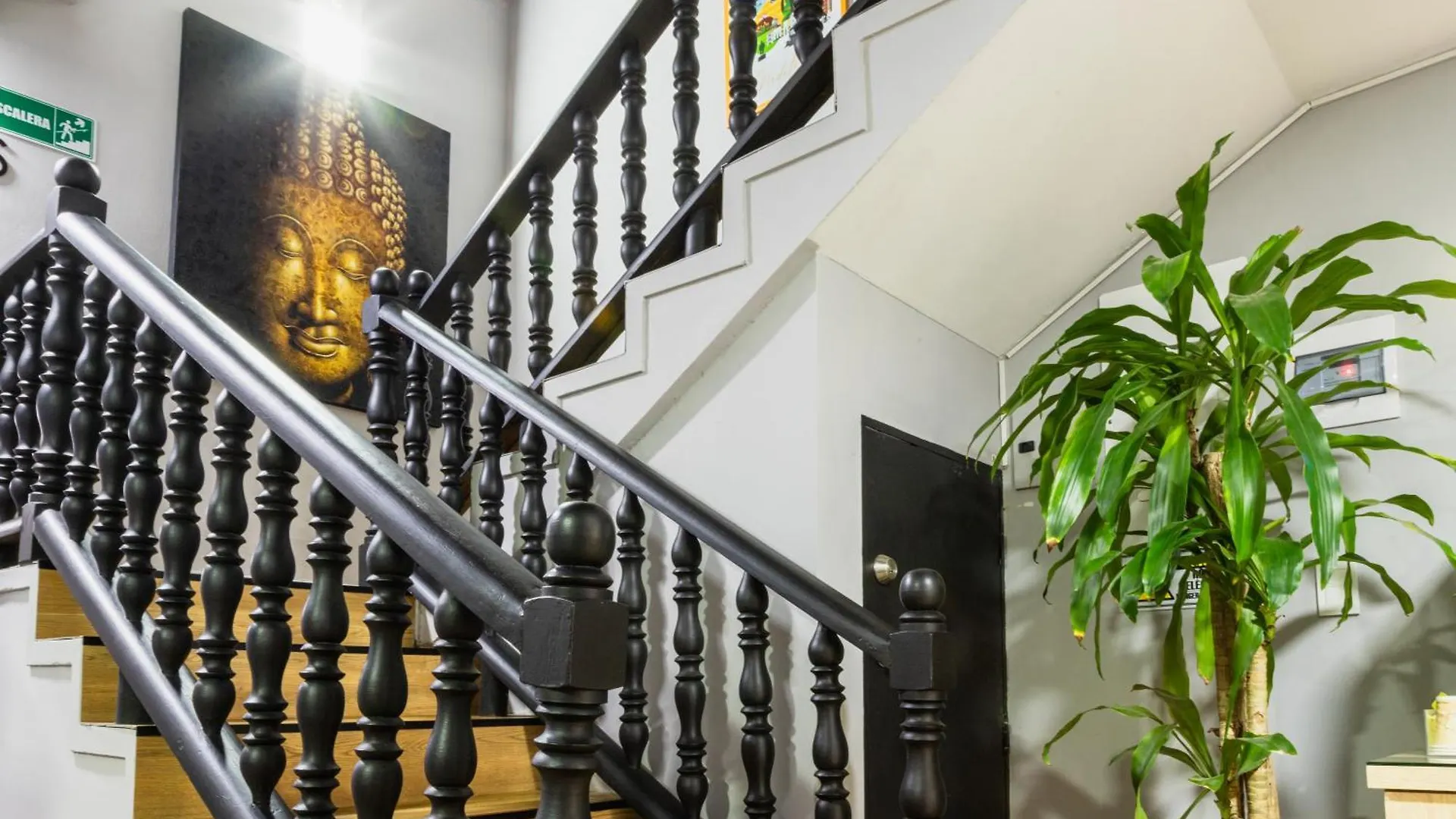 Hotel Casa 73 Deluxe 메딜린