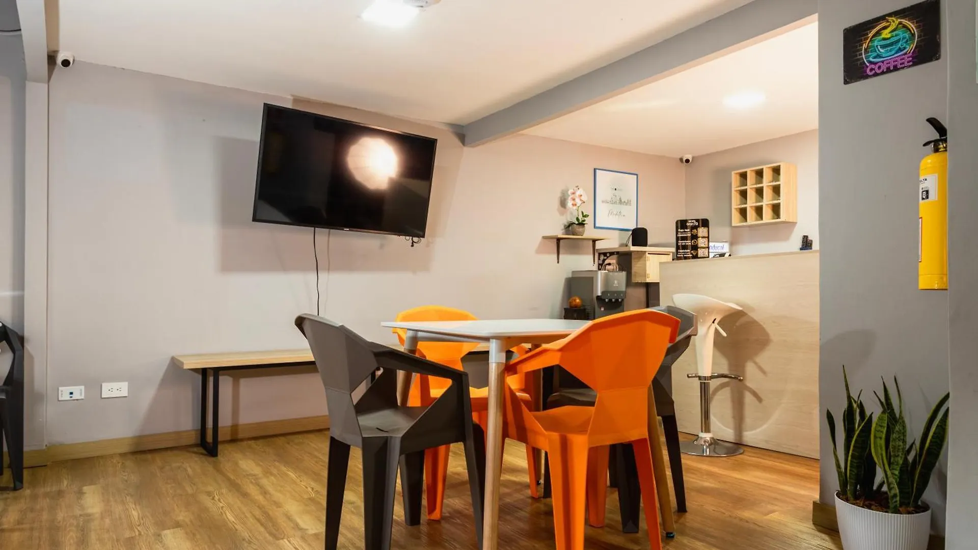 Hotel Casa 73 Deluxe 메딜린